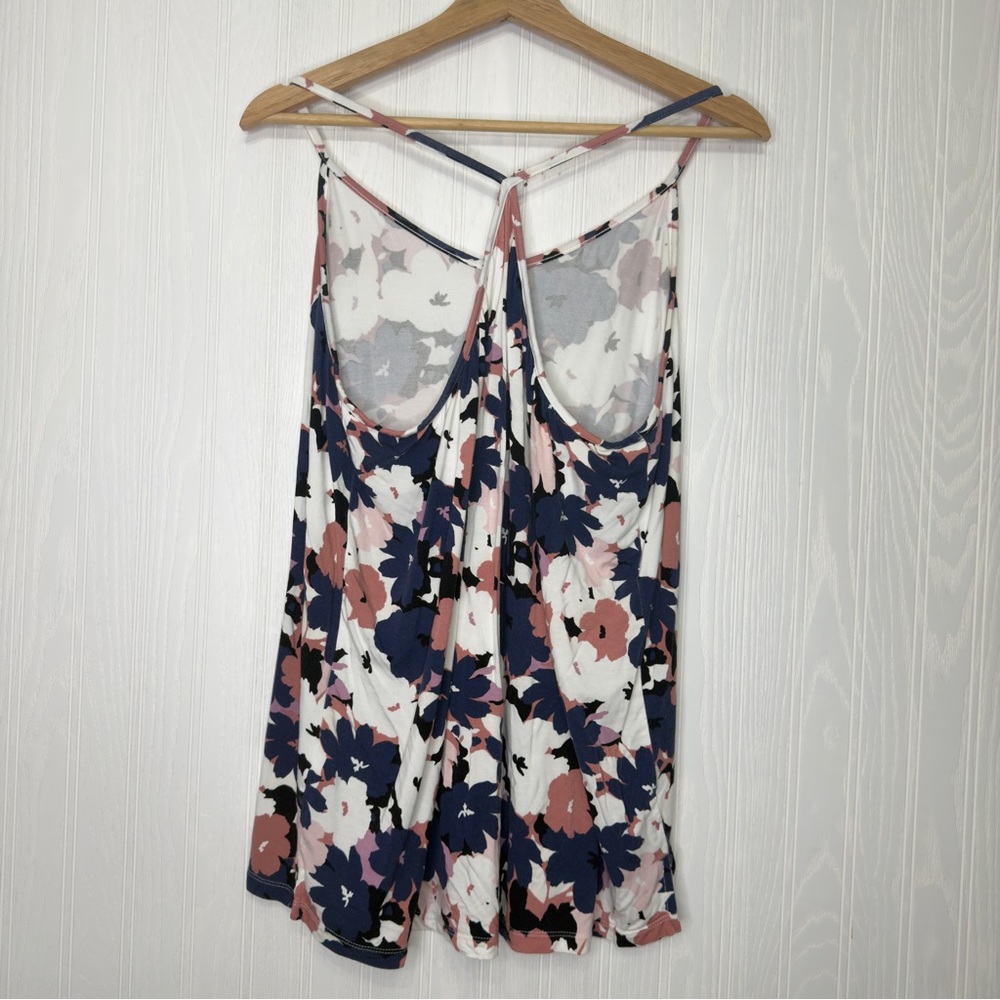 Market & Spruce Karlie floral racer back tank top size 1X - Picture 5 of 8